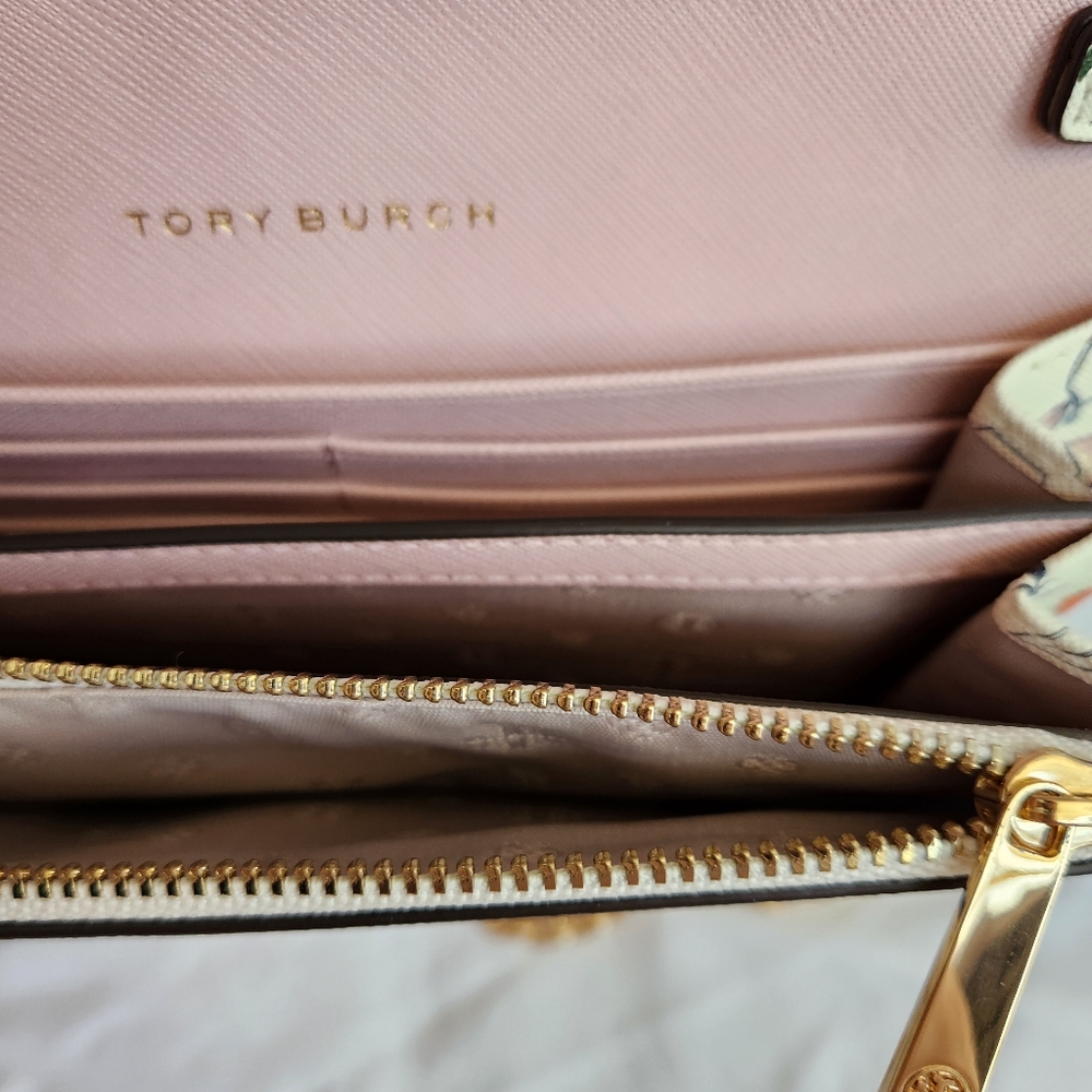 Tory Burch Emerson Poetry Of Things Crossbody Wallet - Picture 6 of 8
